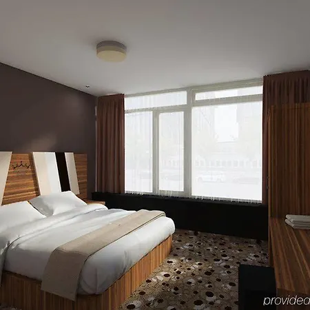 King's Court Hotel 3*