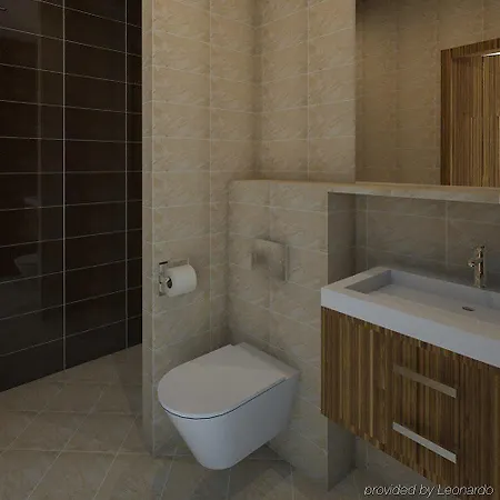 Ξενοδοχείο King's Court 3*