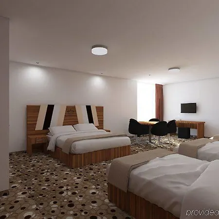 King's Court מלון 3*