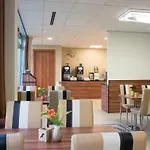 King's Court 3*